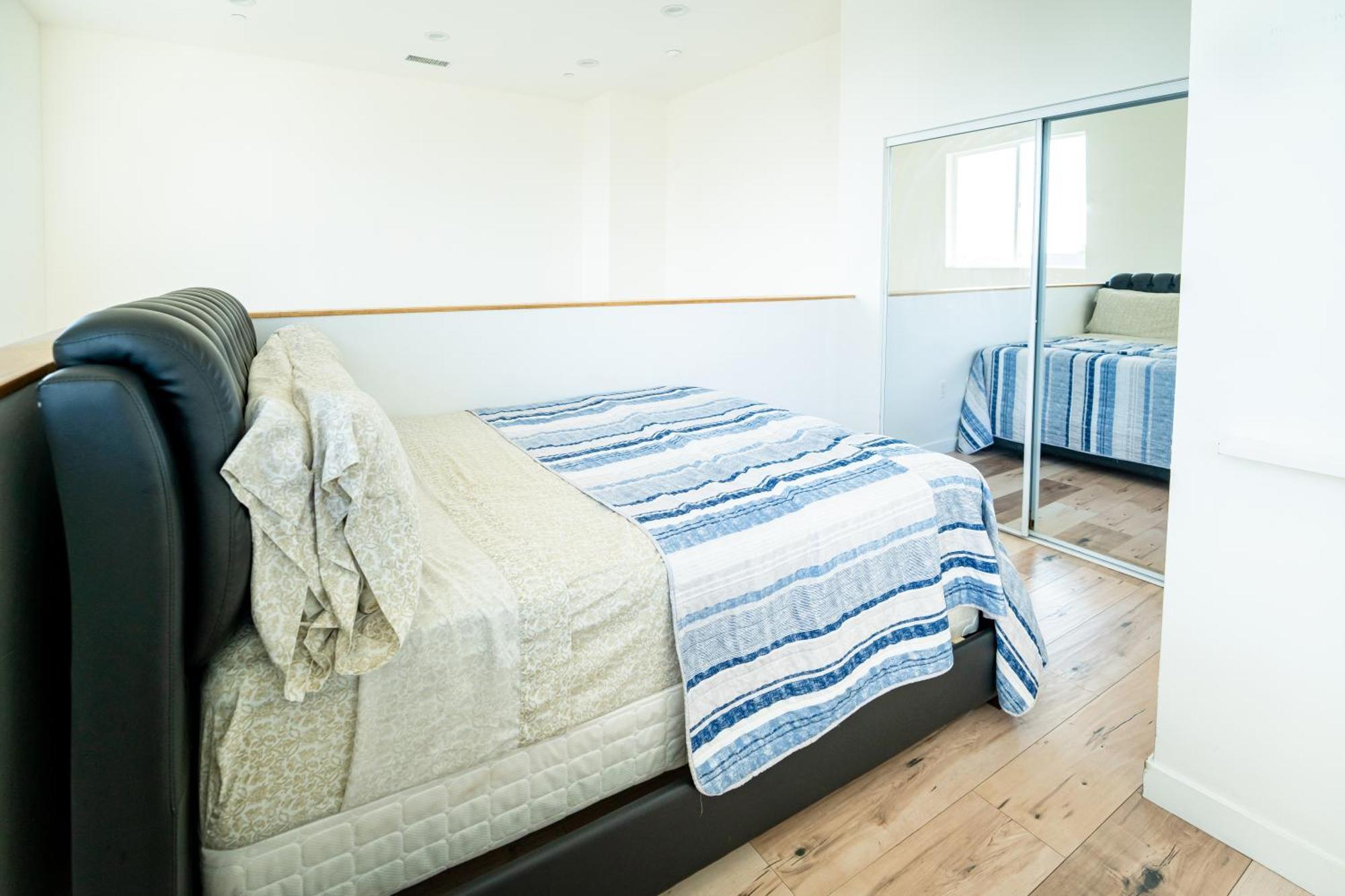 Appartamento Unique 3-level Loft With One Bedroom & Two Full Bathroom